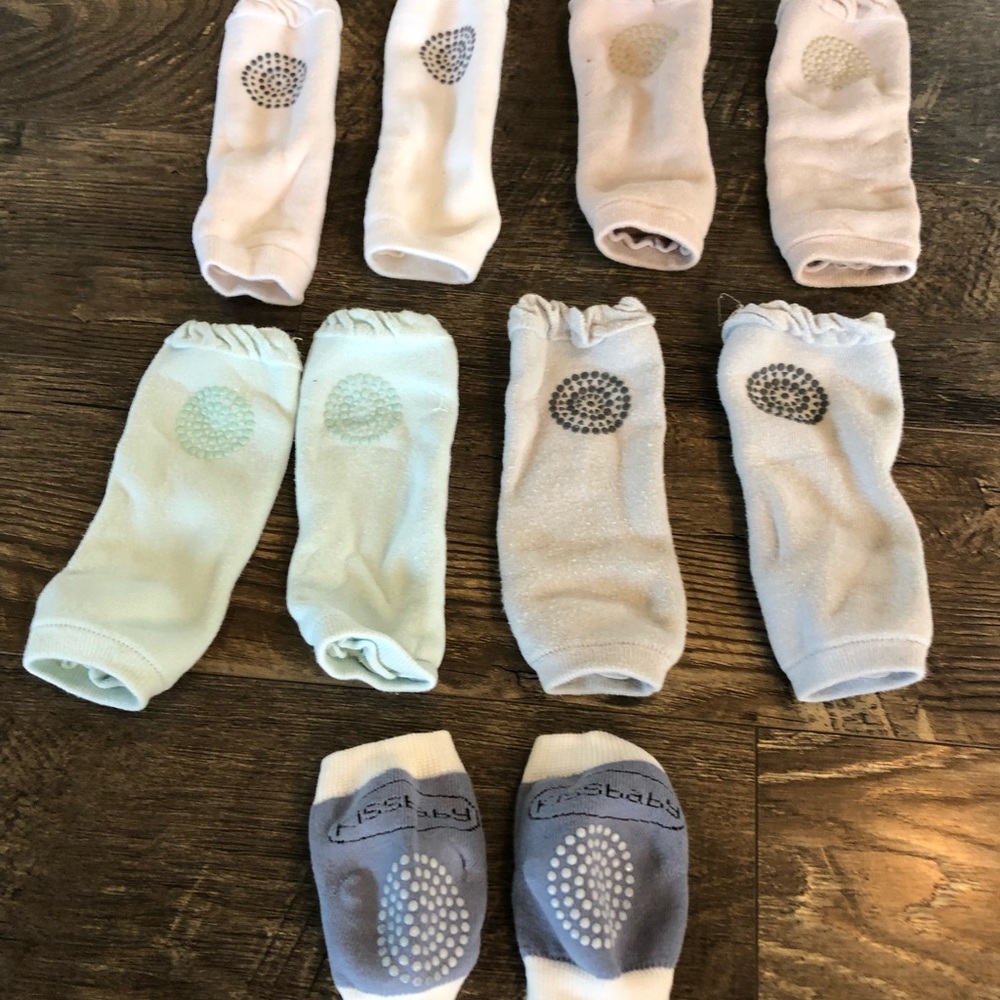 NWOT / VGUC Unisex Crawling Knee Pads Bundle
